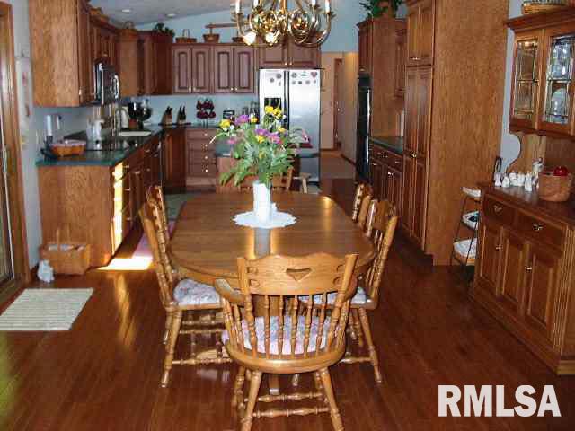 9317 Springhill Road Erie, IL 61250 - Photo 3 of 7