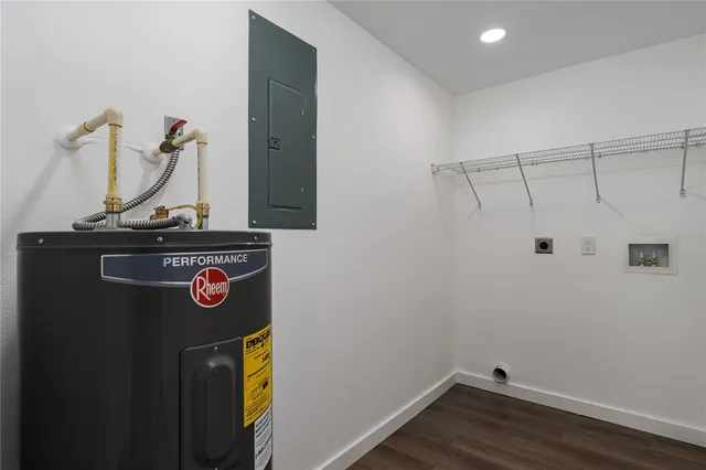 $357,900 | 305 19th Street East, Bradenton, FL 34208