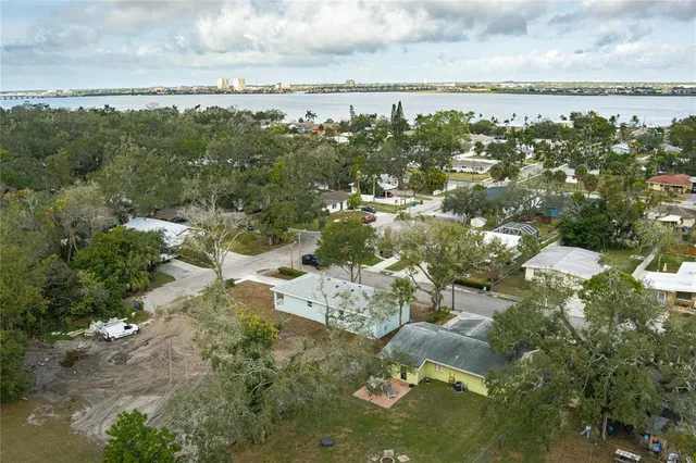 $357,900 | 305 19th Street East, Bradenton, FL 34208