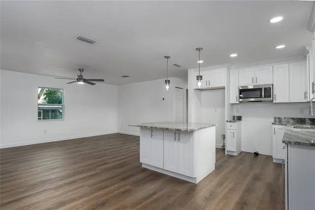 $357,900 | 305 19th Street East, Bradenton, FL 34208