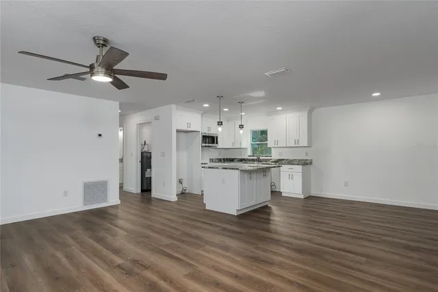 $357,900 | 305 19th Street East, Bradenton, FL 34208