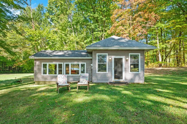 $2,950,000 | 620 Warren Woods Road, Galien, MI 49113