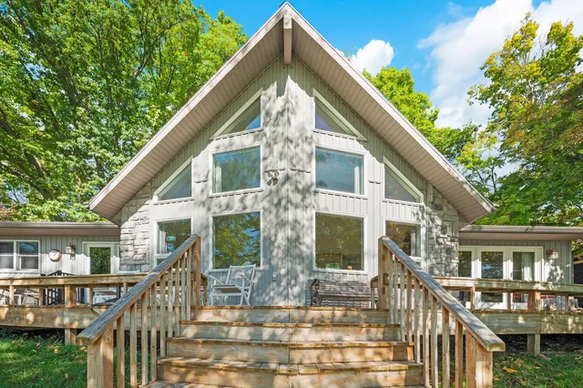 $2,950,000 | 620 Warren Woods Road, Galien, MI 49113