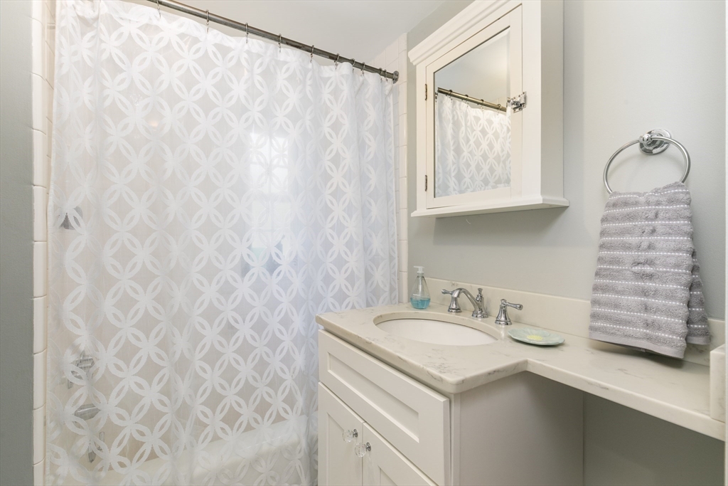 46 Bedford Road Lincoln, MA 01773 - Photo 8 of 26