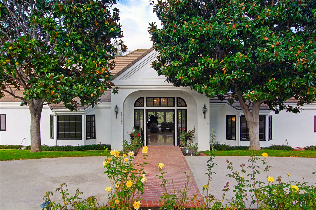 17423 Circa Del Sur, Unit 480 Rancho Santa Fe, CA 92067 - Photo 3 of 23 Gallery Image 3