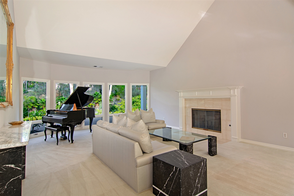 17423 Circa Del Sur, Unit 480 Rancho Santa Fe, CA 92067 - Photo 5 of 23 Gallery Image 5