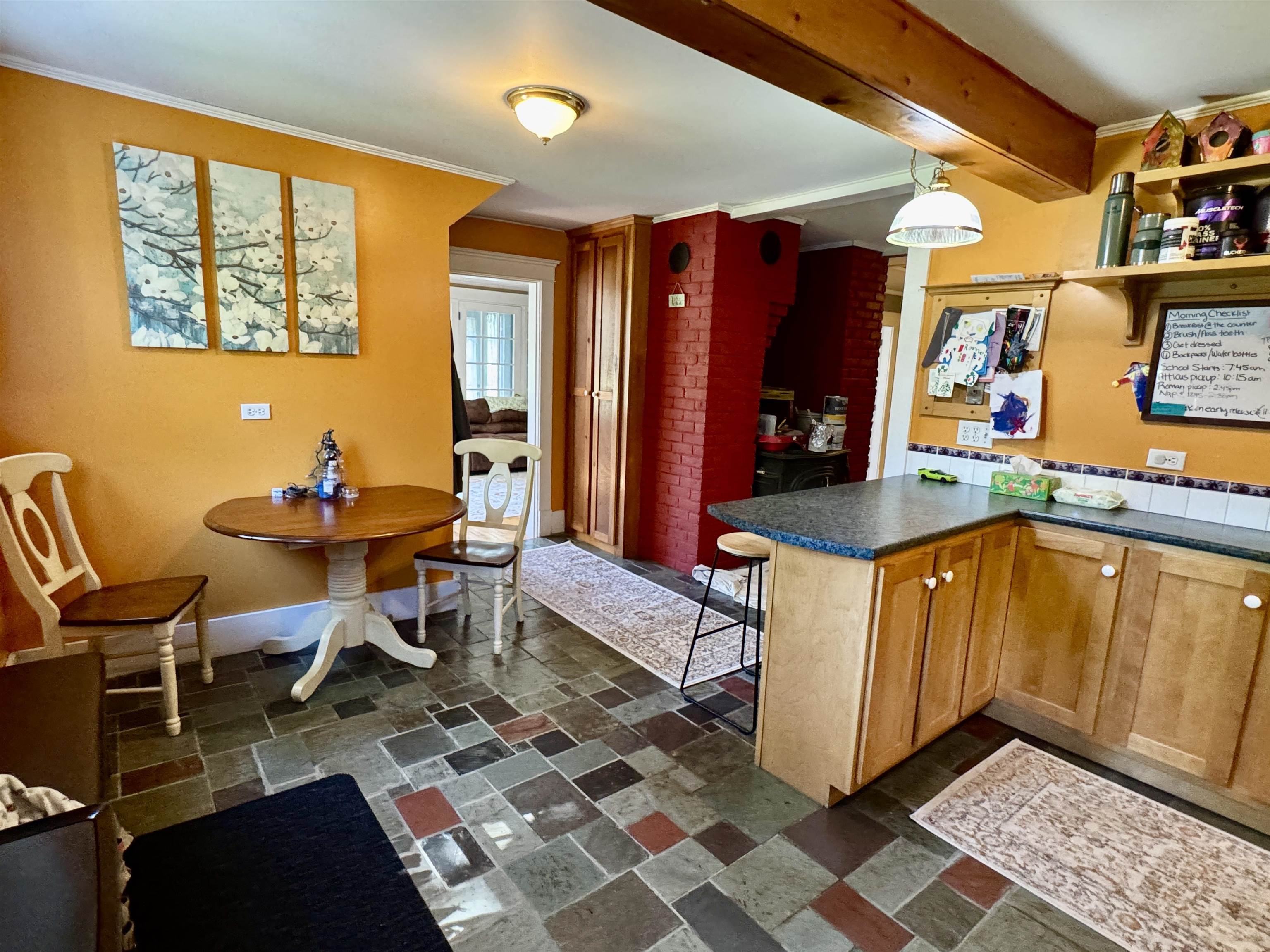 335 Caswell Avenue Derby, VT 05830 - Photo 10 of 32