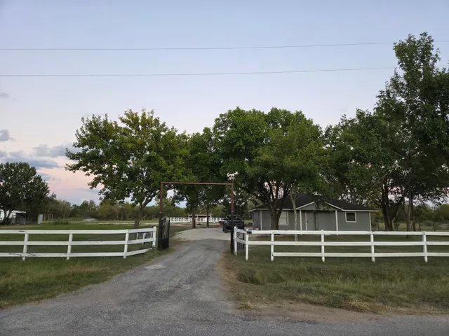 $3,200 | 8118 Hamilton Road, Brookshire, TX 77423