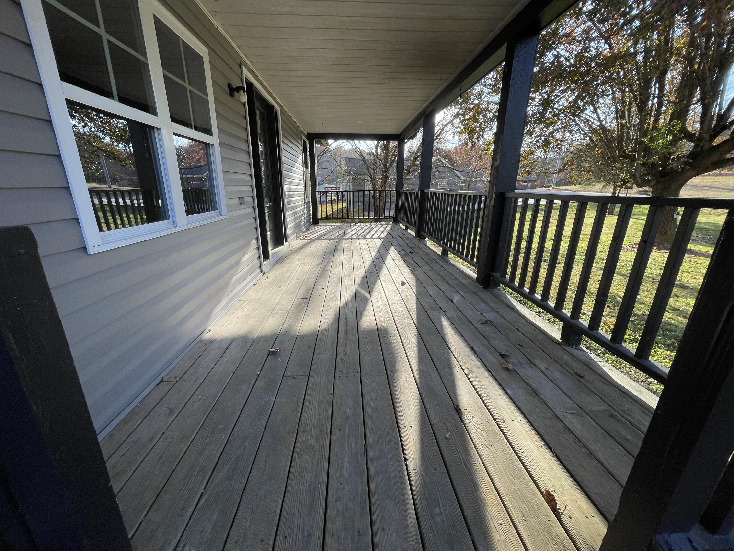 128 Isbill Road Chattanooga, TN 37419 - Photo 26 of 28 Front porch