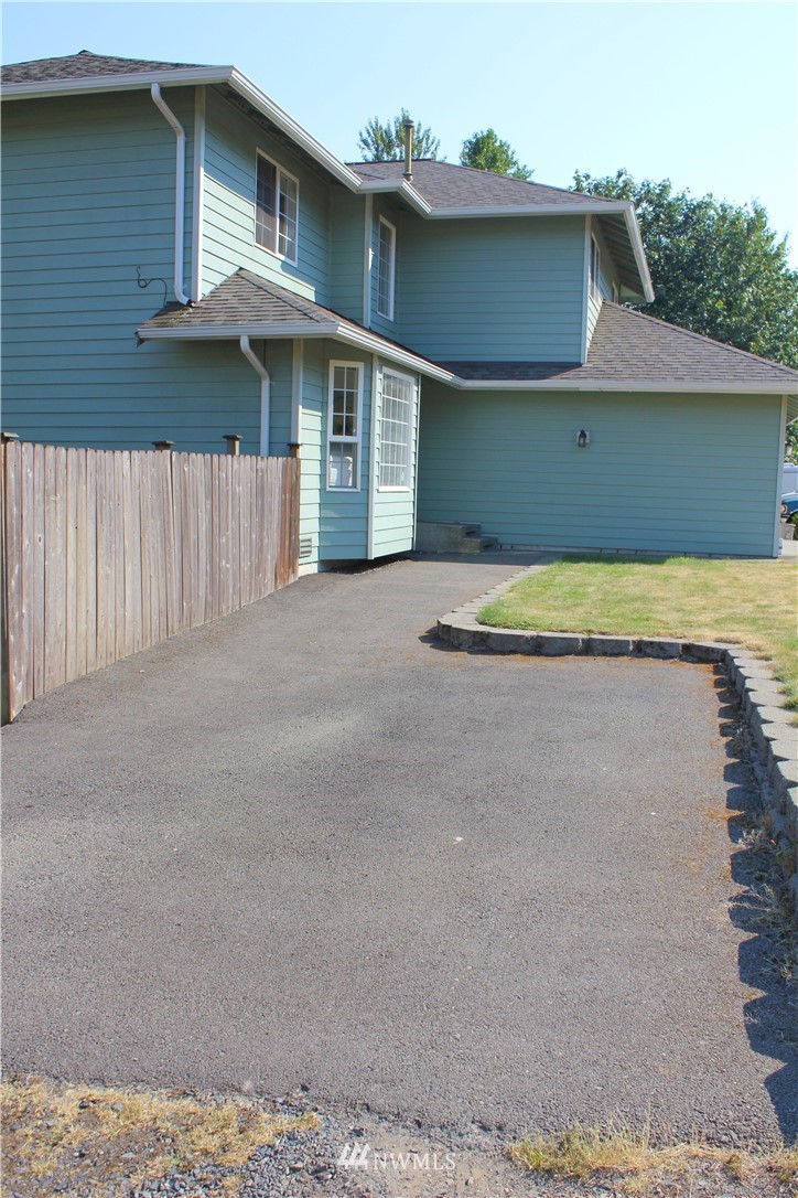 20205 Filbert Drive Bothell, WA 98012 - Photo 37 of 40