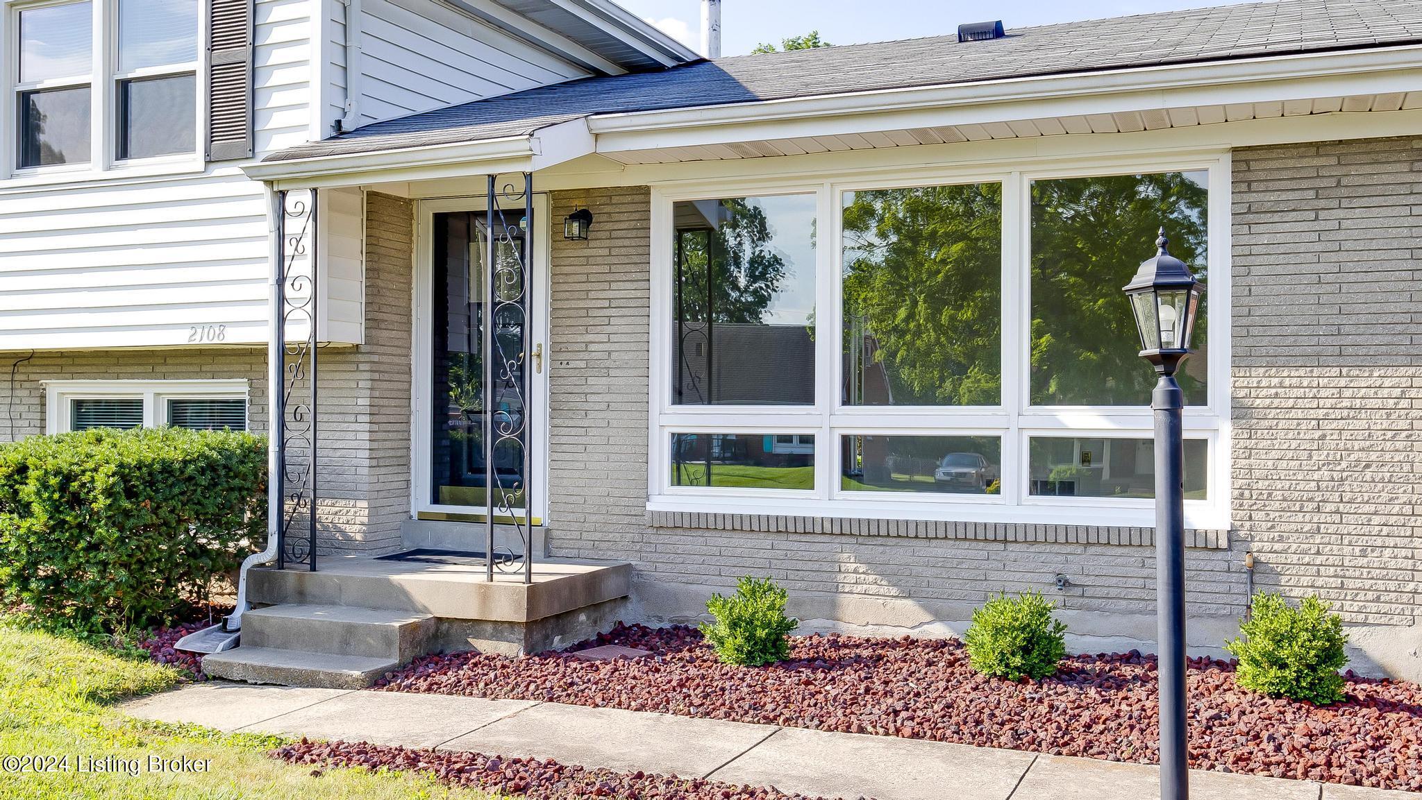2108 Janlyn Road Louisville, KY 40299 - Photo 2 of 38 2108 Janlyn Rd 40299__0101_