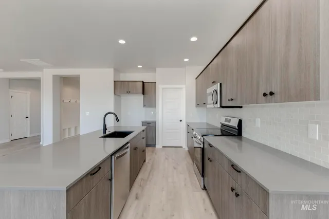 $474,990 | 829 East Perjue Basin Drive, Nampa, ID 83686