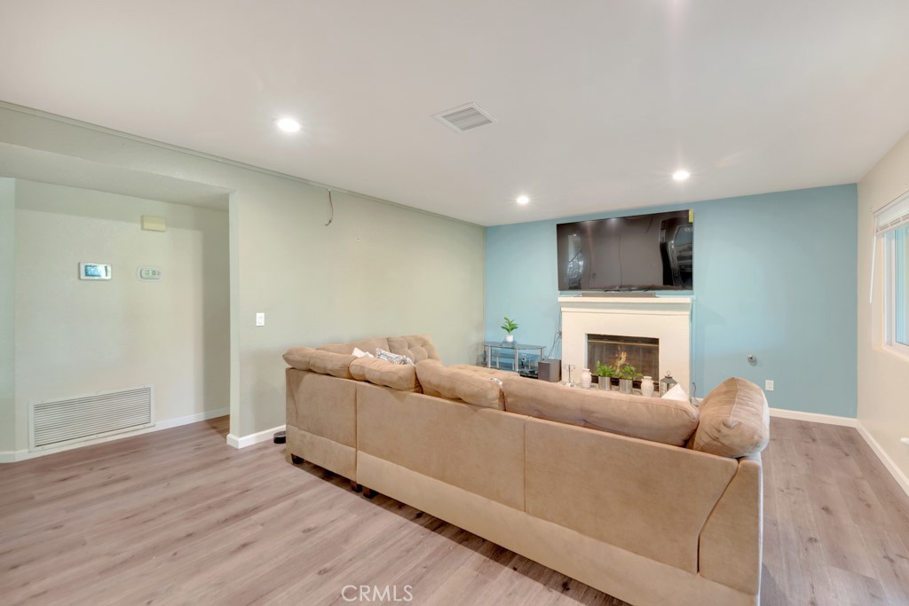 43927 Fallon Drive Lancaster, CA 93535 - Photo 12 of 32