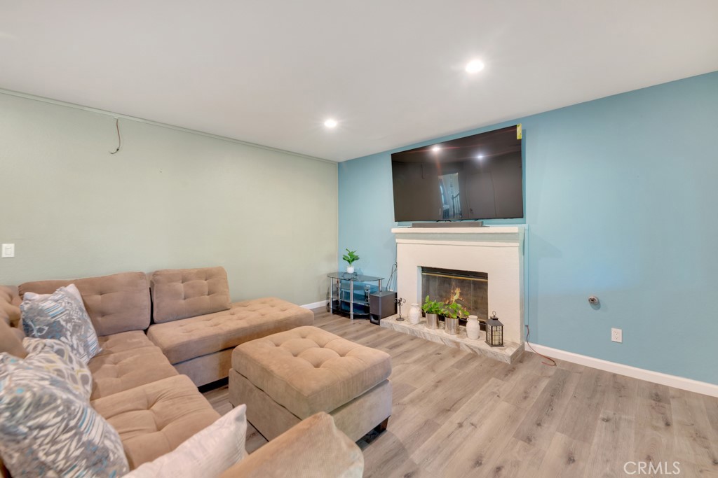 43927 Fallon Drive Lancaster, CA 93535 - Photo 13 of 32