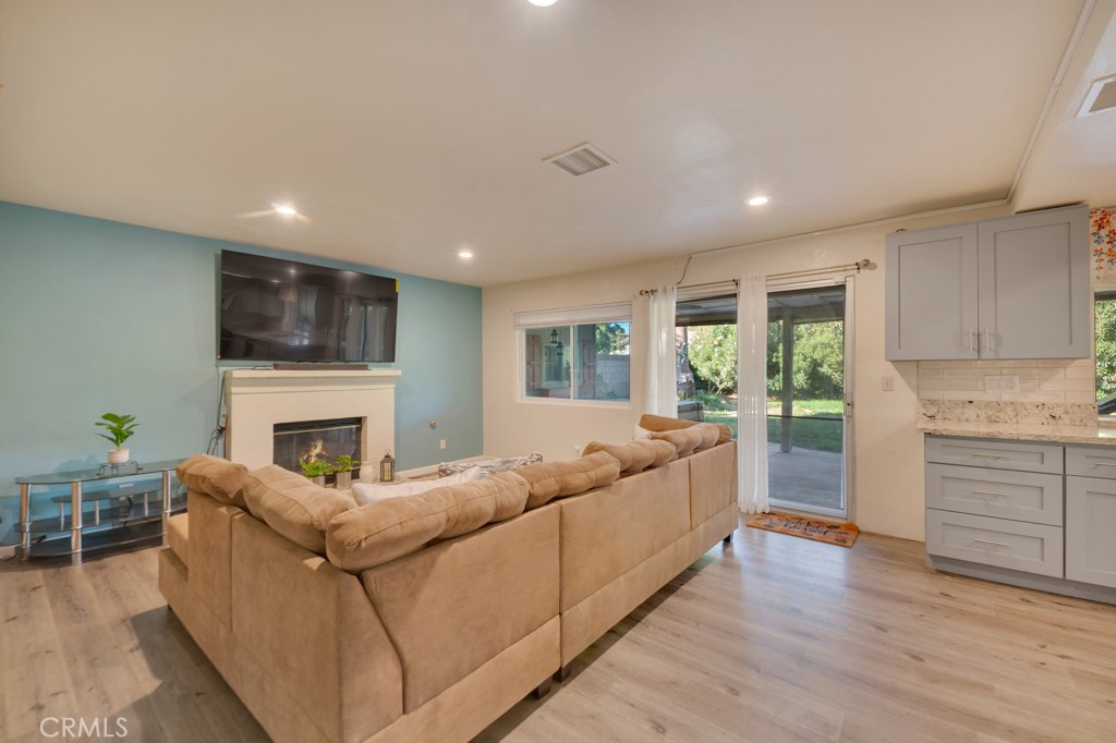 43927 Fallon Drive Lancaster, CA 93535 - Photo 15 of 32