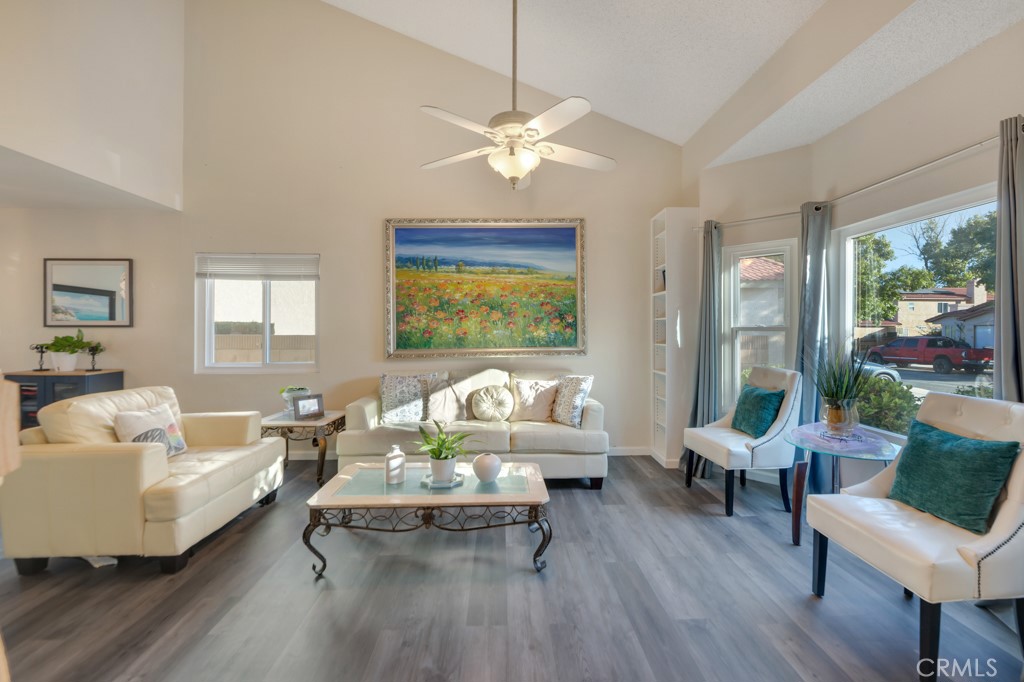 43927 Fallon Drive Lancaster, CA 93535 - Photo 4 of 32