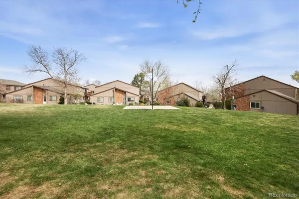 a house view with garden space