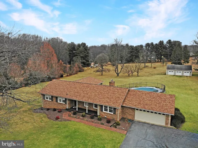 $850,000 | 6205 Beechdale Court, Rockville, MD 20855