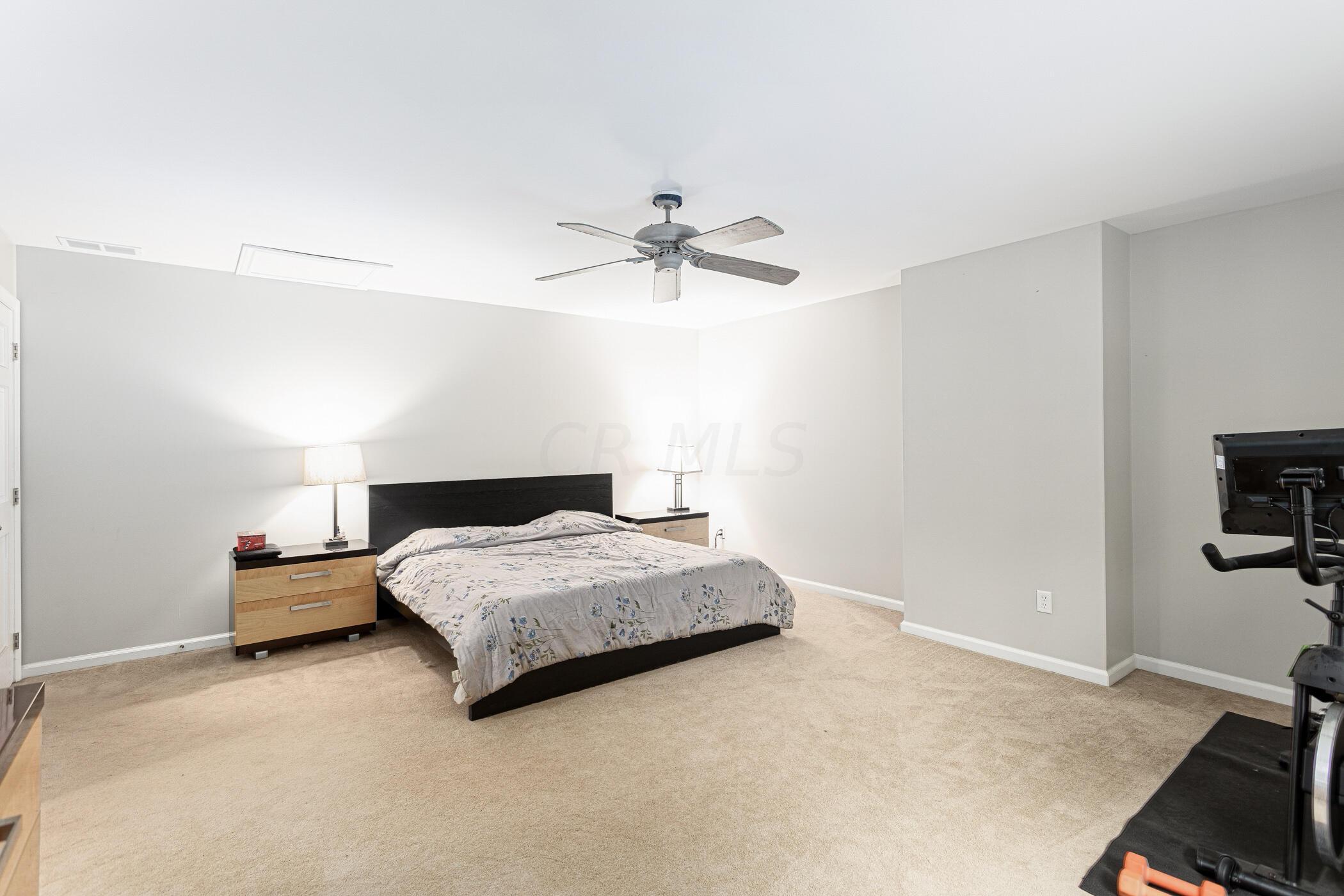 2751 Zollinger Road Columbus, OH 43221 - Photo 29 of 62 2751 Zollinger Rd -88