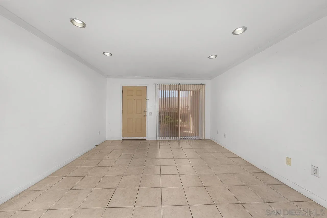 174 Chambers Street, Unit 1 El Cajon, CA 92020 - Photo 4 of 37 a view of an empty room with a window