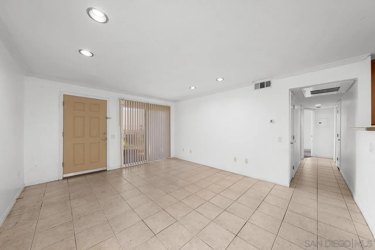 174 Chambers Street, Unit 1 El Cajon, CA 92020 - Photo 6 of 37 a view of an empty room