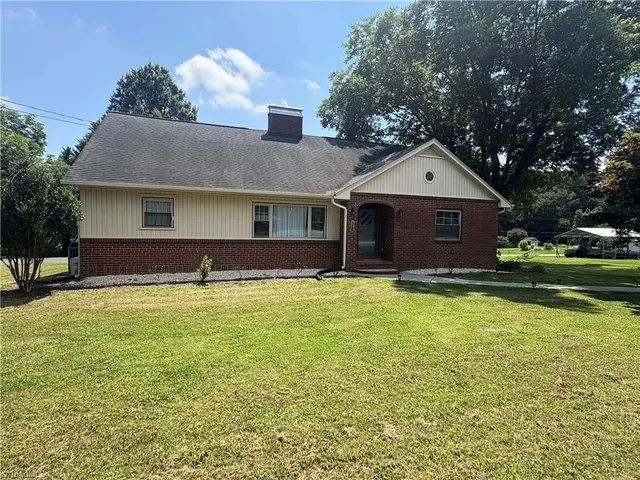 $333,900 | 315 West Main Street, Boonville, NC 27011