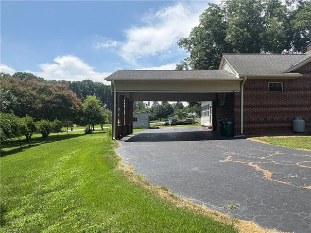 $333,900 | 315 West Main Street, Boonville, NC 27011