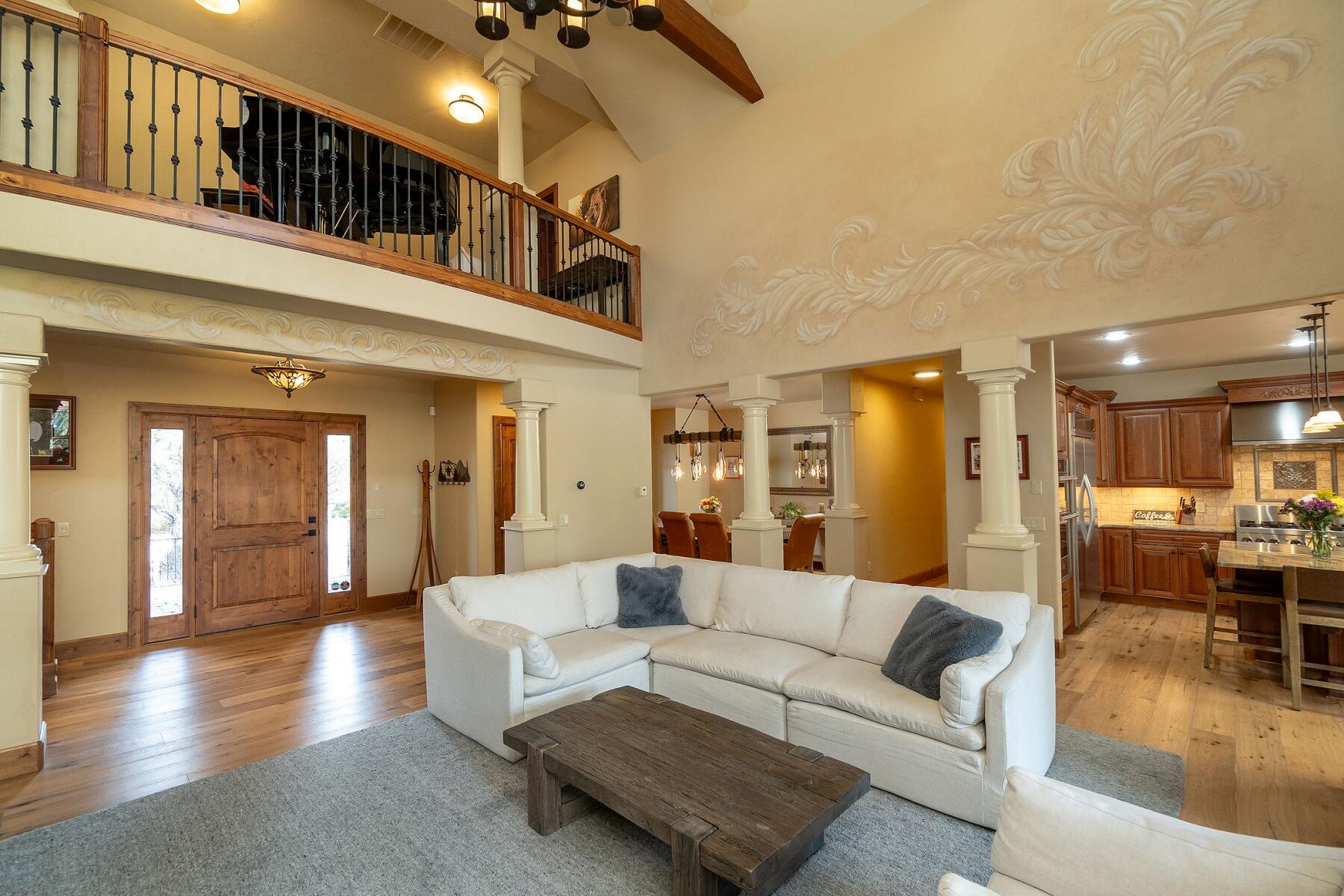 20112 Star Fire Ridge Court Bend, OR 97702 - Photo 11 of 72