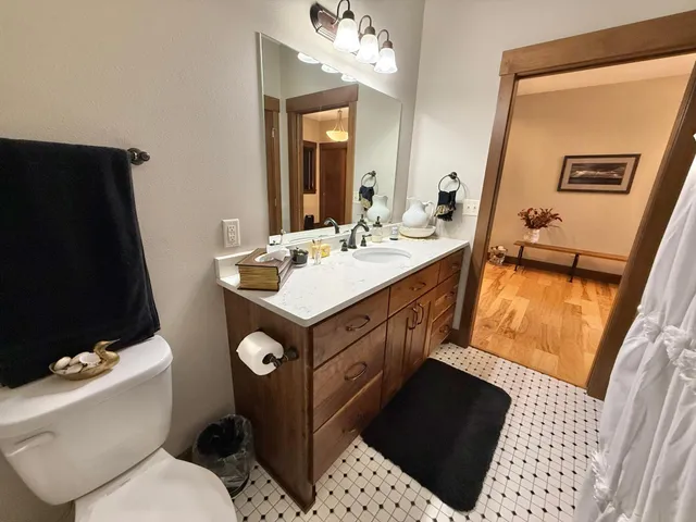 $484,000 | 910 Lake Forest Circle, Detroit Lakes, MN 56501