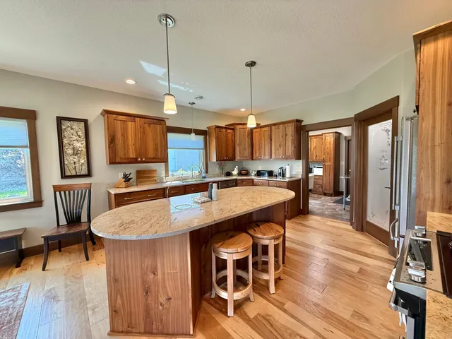 $484,000 | 910 Lake Forest Circle, Detroit Lakes, MN 56501