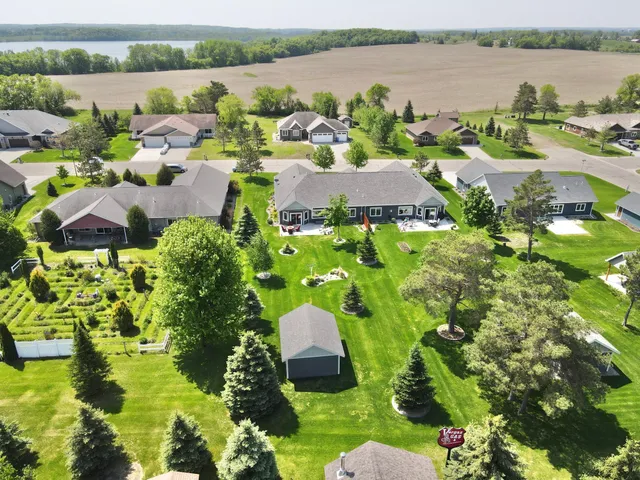 $484,000 | 910 Lake Forest Circle, Detroit Lakes, MN 56501