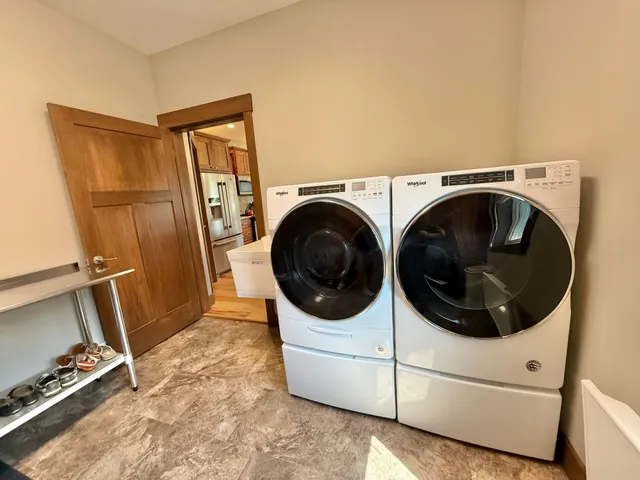 $484,000 | 910 Lake Forest Circle, Detroit Lakes, MN 56501