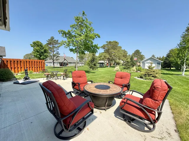 $484,000 | 910 Lake Forest Circle, Detroit Lakes, MN 56501