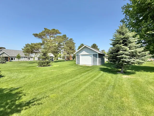 $484,000 | 910 Lake Forest Circle, Detroit Lakes, MN 56501