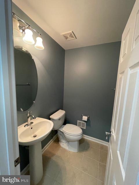 22440 Snow Powder Terrace Brambleton, VA 20148 - Photo 5 of 21 Powder Room