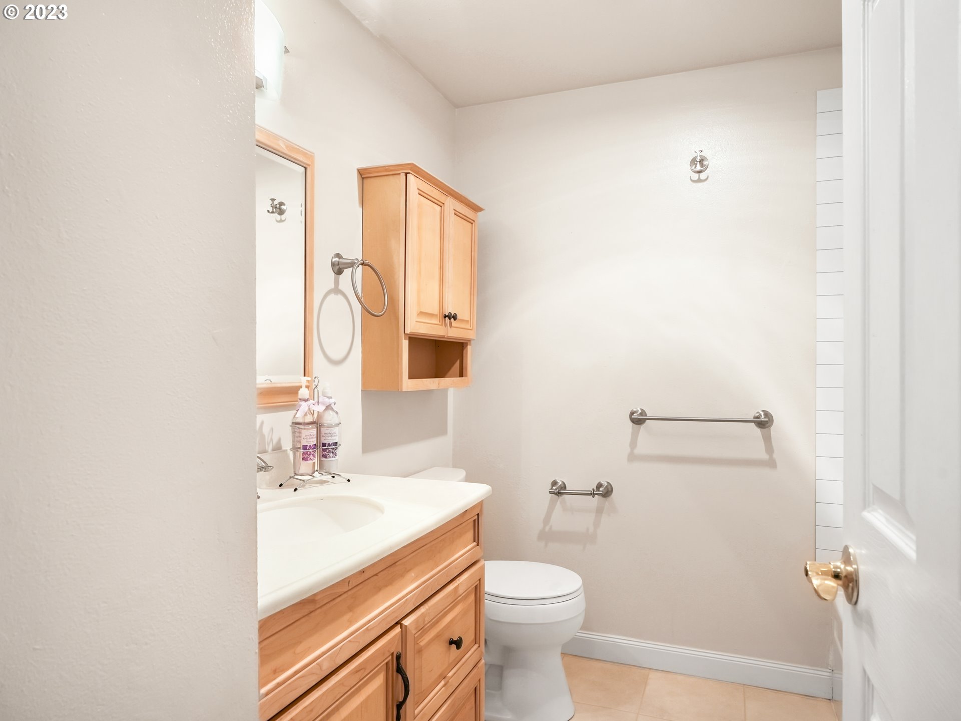 12616 Northwest Barnes Road, Unit 5 Portland, OR 97229 - Photo 11 of 25 Gallery Image 11