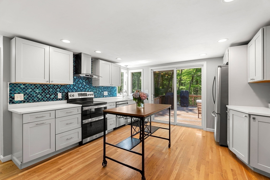 212 Common Lane Beverly, MA 01915 - Photo 4 of 22