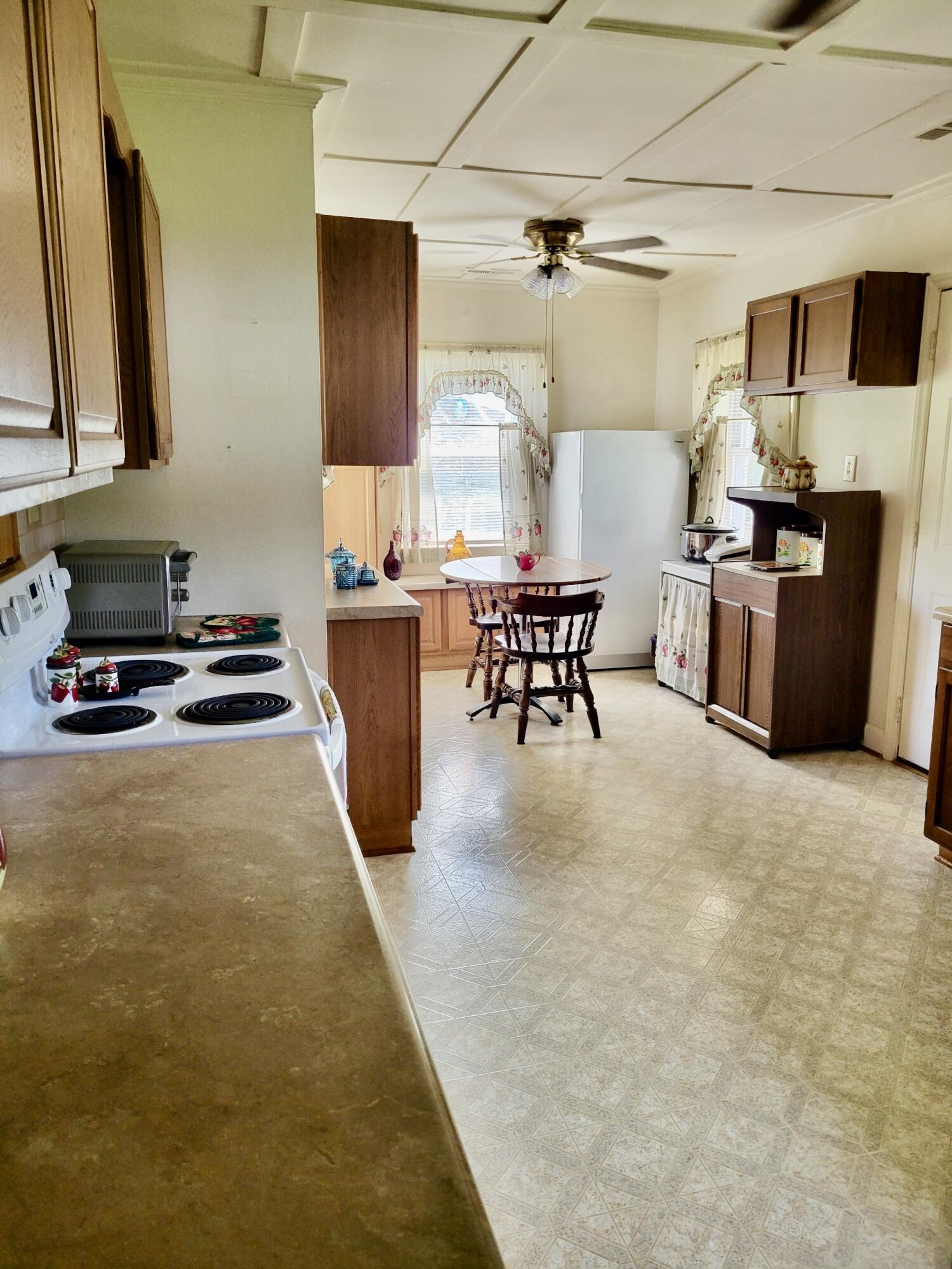 46 Harper Lane Blue Ridge, VA 24064 - Photo 4 of 18 Kitchen