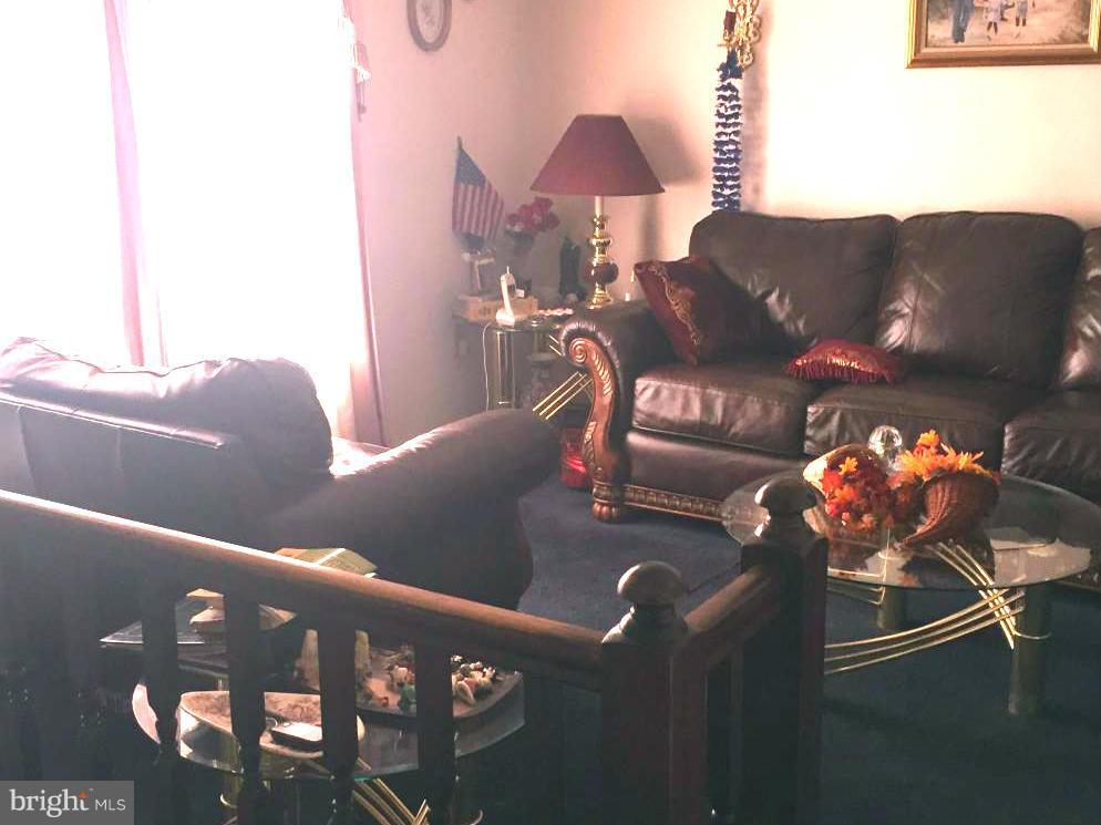 6618 Quander Road Alexandria, VA 22307 - Photo 7 of 23 Living Room