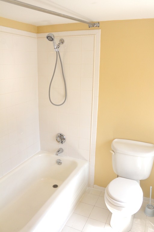 37 Fales Road Bristol, RI 02809 - Photo 7 of 18