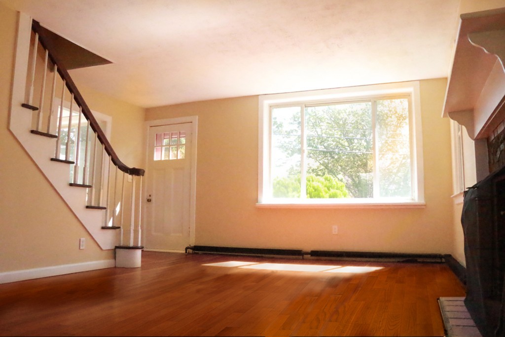 37 Fales Road Bristol, RI 02809 - Photo 9 of 18