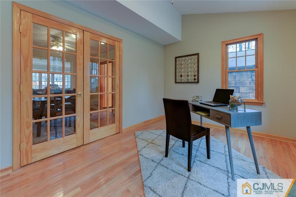 52 Hillsdale Road Edison, NJ 08820 - Photo 7 of 25 a workspace with furniture and window