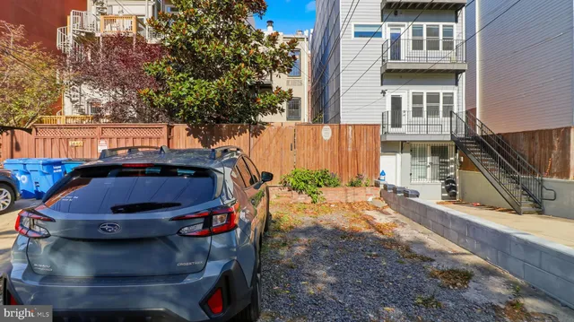 $2,100 | 1450 Harvard Street Northwest, Unit B, Washington, DC 20009