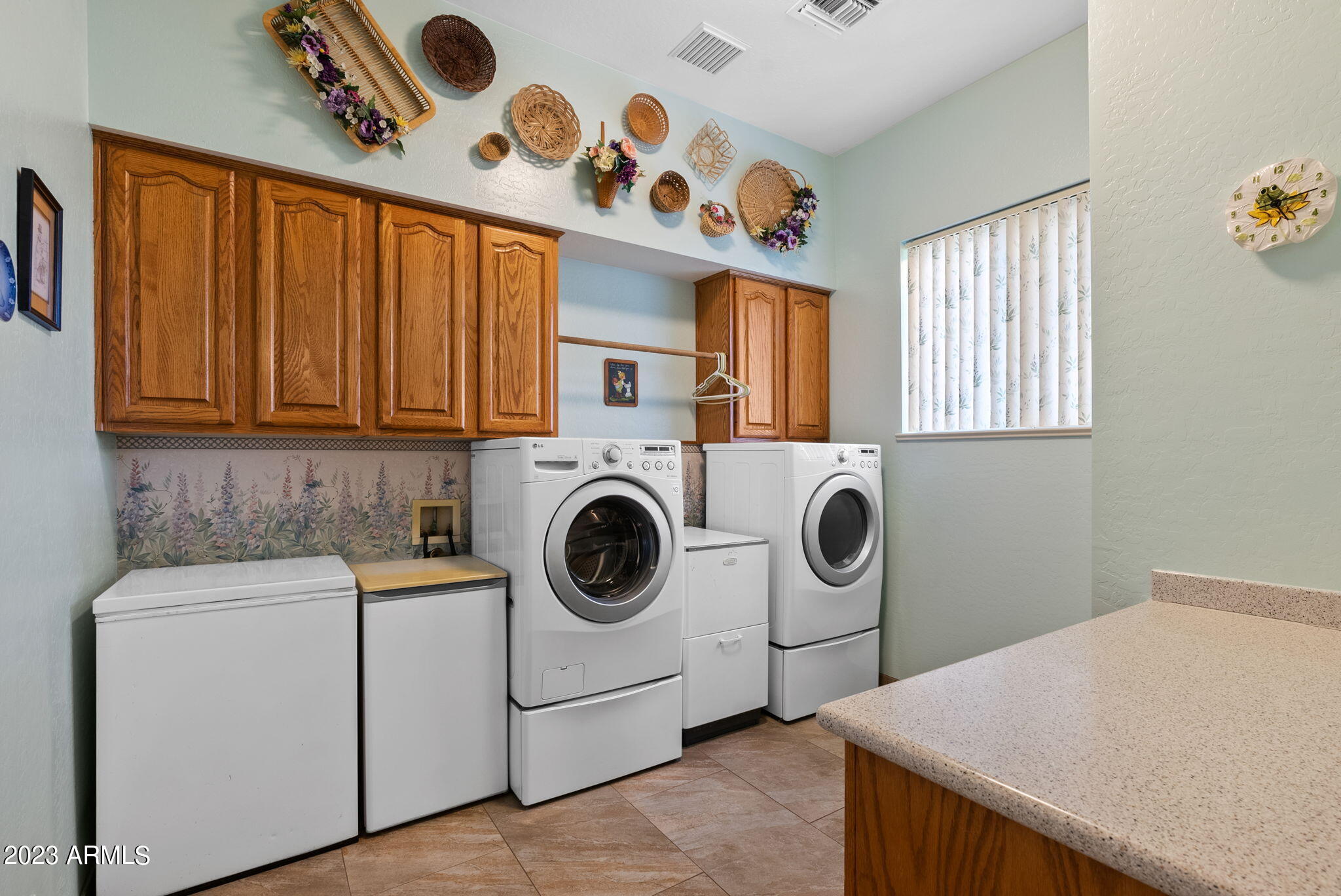 3343 East Guadalupe Road Gilbert, AZ 85234 - Photo 9 of 36 Large Laundry Room