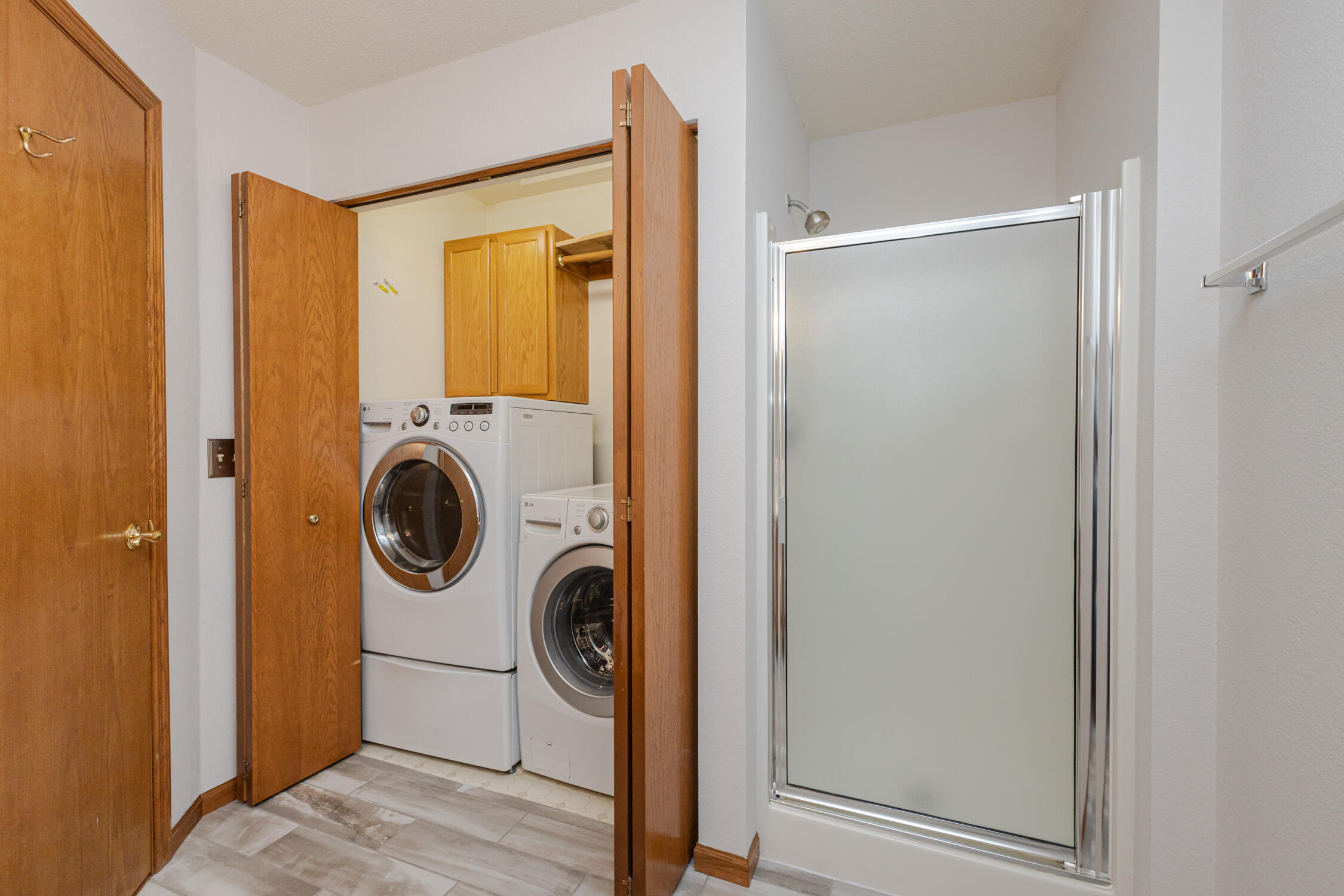 N43-w32953 Rasmus Road, Unit 3H Nashotah, WI 53058 - Photo 20 of 36 In unit Laundry