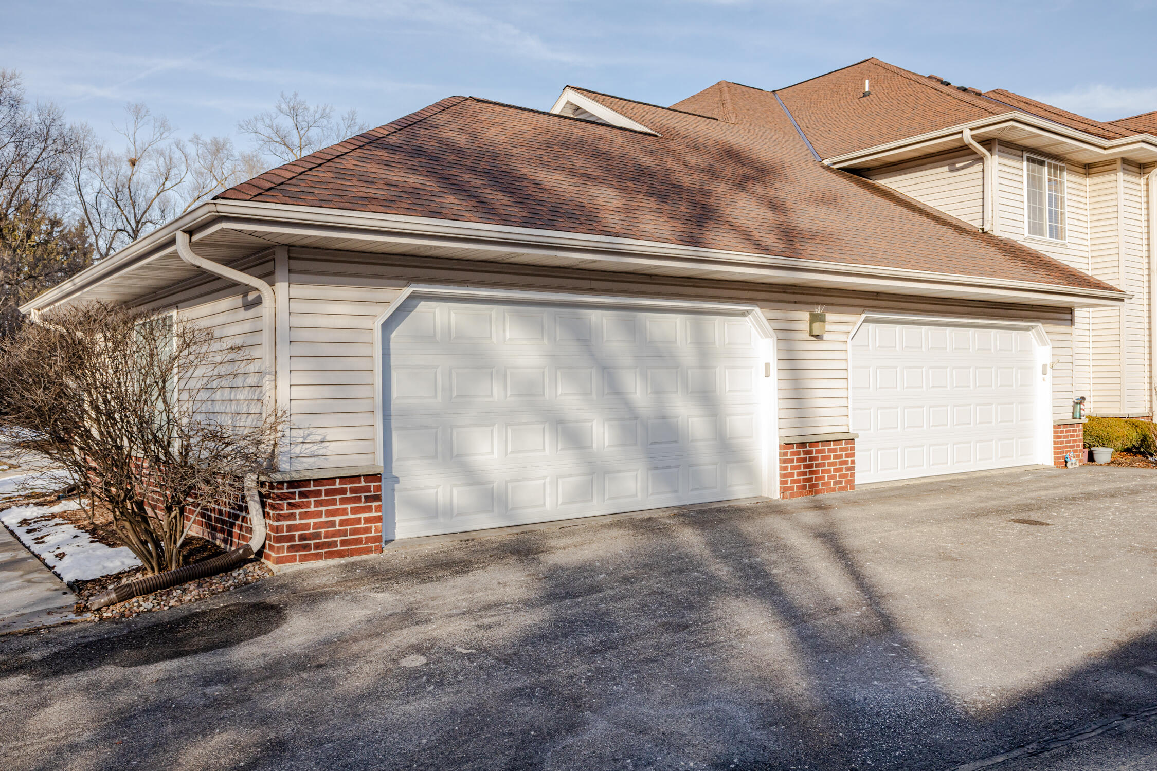 N43-w32953 Rasmus Road, Unit 3H Nashotah, WI 53058 - Photo 2 of 36 Garage Entry