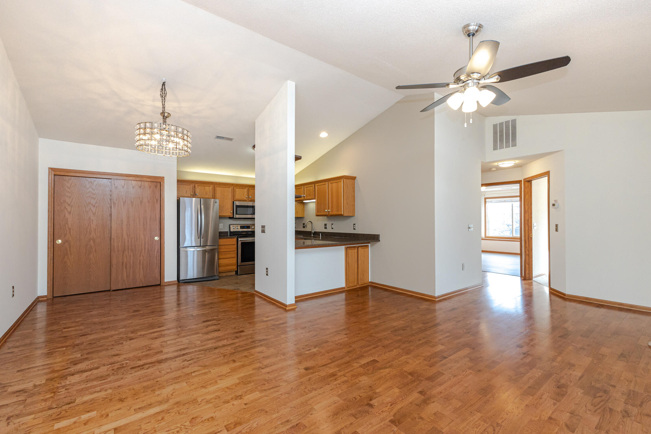 N43-w32953 Rasmus Road, Unit 3H Nashotah, WI 53058 - Photo 7 of 36 Great Room