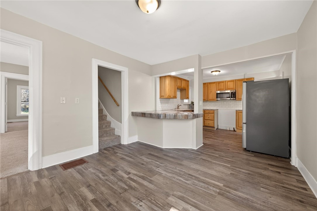 28 Upton Place Rochester, NY 14612 - Photo 21 of 29