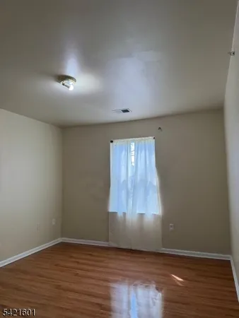 $2,700 | 41 3rd Street, Newark, NJ 07107