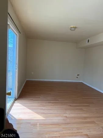 $2,700 | 41 3rd Street, Newark, NJ 07107